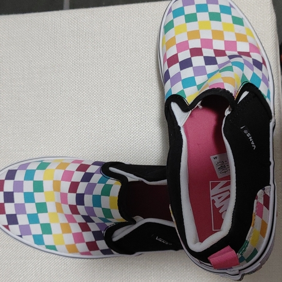 Shoes - Picture 2 of 2